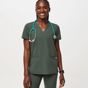 Figs Scrub Set Casma Top (S) Zamora Joggers (SP) Moss